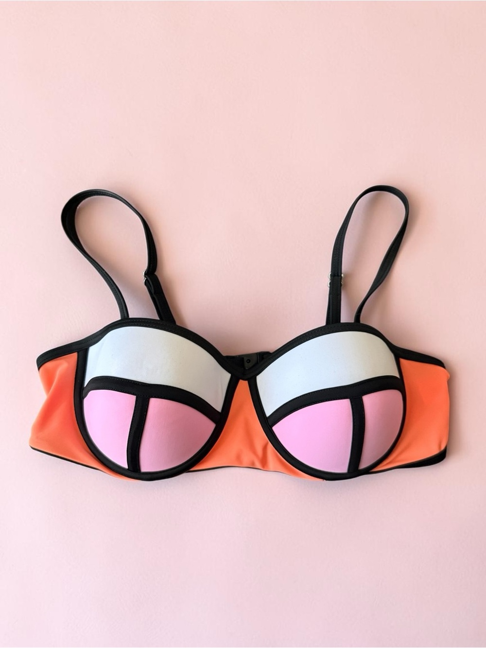 🔥 NEW Colorblock Bikini Top – Size S/M 🔥